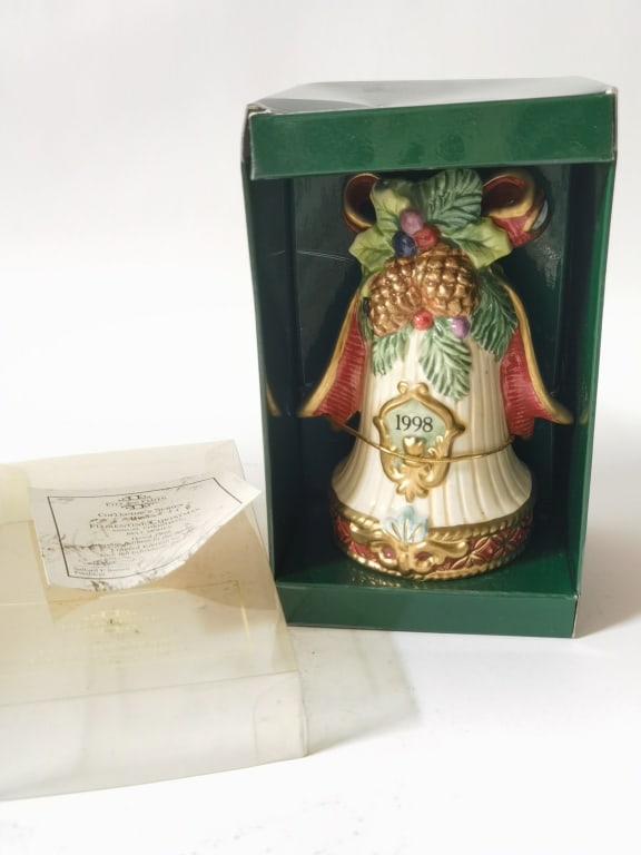 1998 Vintage Fitz & Floyd Porcelain Florentine Chr: 1998 Vintage Fitz & Floyd Porcelain Florentine Christmas, 4.75in