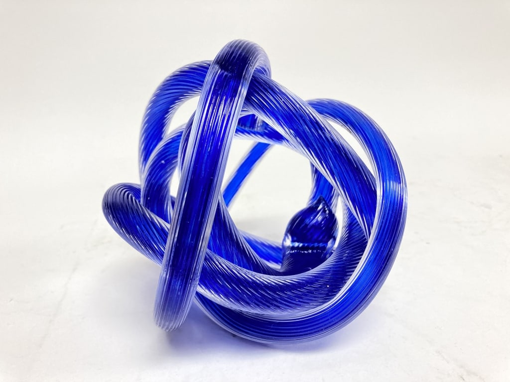 Vintage Murano Italy Endless Knot Glass Sculpture: Vintage Murano Italy Endless Knot Glass Sculpture
