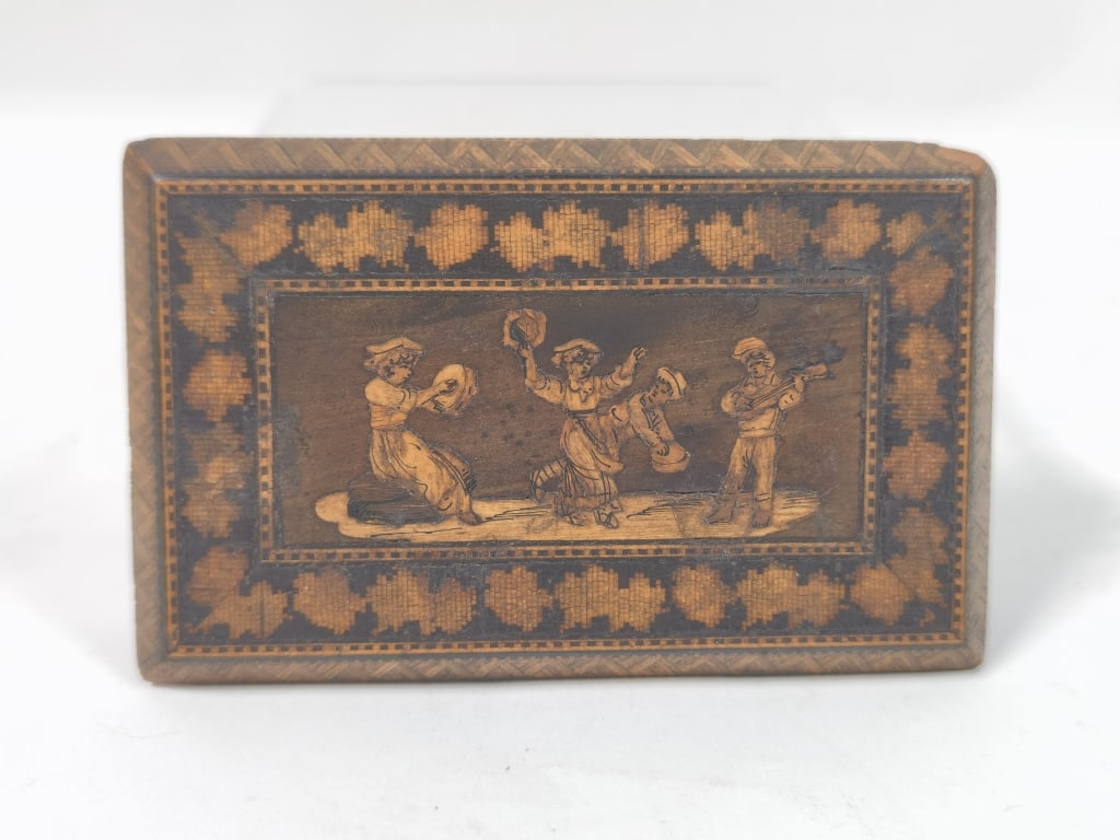 Antique Italian Wood Marquetry Stamp Box: Antique Italian Wood Marquetry Stamp Box, 1.25in by 4in by 2.5in