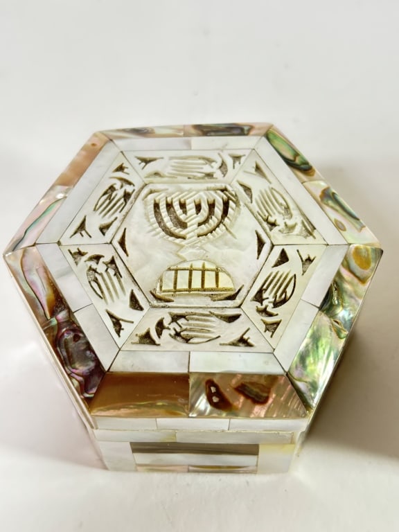 Vintage Jewish Mother-of-Pearl Overlay Trinket Box: Vintage Jewish Mother-of-Pearl Overlay Trinket Box, 2in by 3.5in