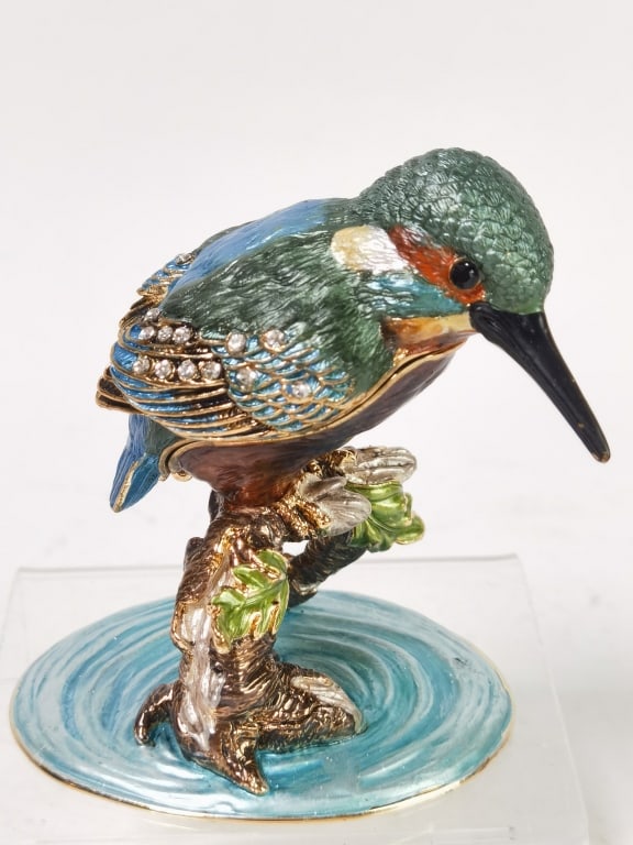 Vintage European Hummingbird Trinket Box: Vintage European Hummingbird Trinket Box, 3.25in