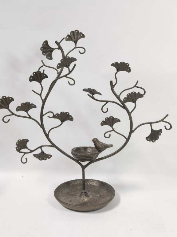 Large Bird and Twigs Jewelry Display Stand: Large Bird and Twigs Jewelry Display Stand, 18in by 17in