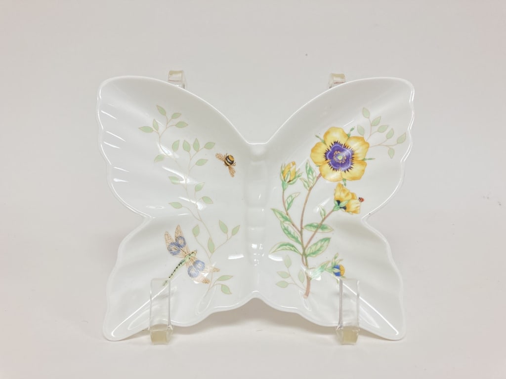 Lenox Porcelain Butterfly Meadow Butterfly Dish: Lenox Porcelain Butterfly Meadow Butterfly Dish, 6in by 4.75in