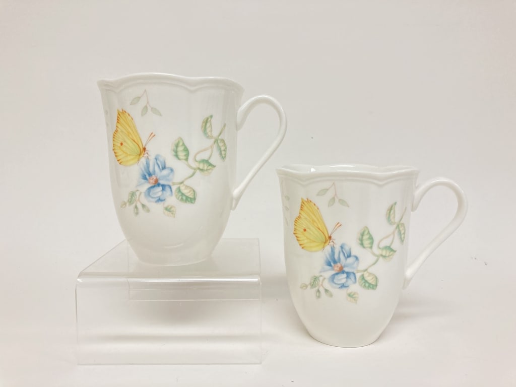 Pr. of Lenox Porcelain Butterfly Meadow Dragonfly: Pr. of Lenox Porcelain Butterfly Meadow Dragonfly Mugs, 4.25in