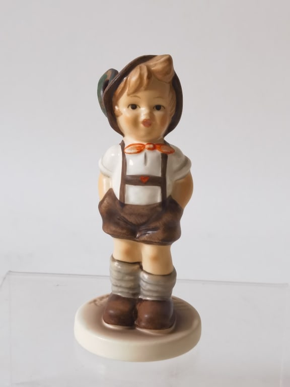 1992 Year 94/95 Hummel Club "For Keeps" Figurine: 1992 Year 94/95 Hummel Club "For Keeps" Figurine, 3.5in