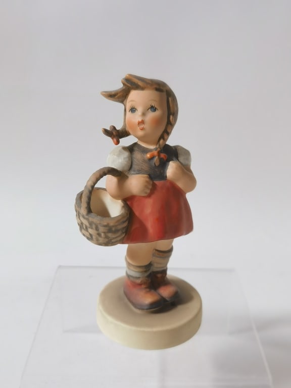 Goebel Hummel Porcelain "Little Shopper" Figurine: Goebel Hummel Porcelain "Little Shopper" Figurine, 4.5in