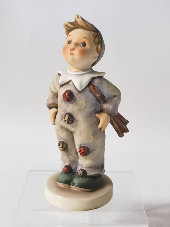1957 Goebel Hummel Porcelain "Carnival Boy" Figuri: 1957 Goebel Hummel Porcelain "Carnival Boy" Figurine, 6in