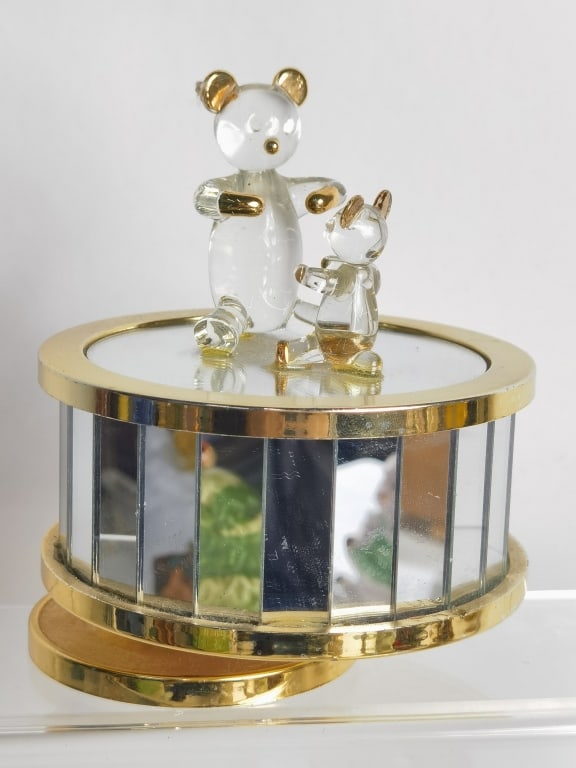 Vintage Teddy Bear Gold Accents Music Box: Vintage Teddy Bear Gold Accents Music Box, 5.25in