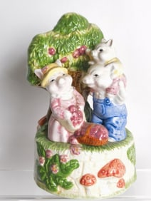 Vintage Porcelain Apple Tree Music Box