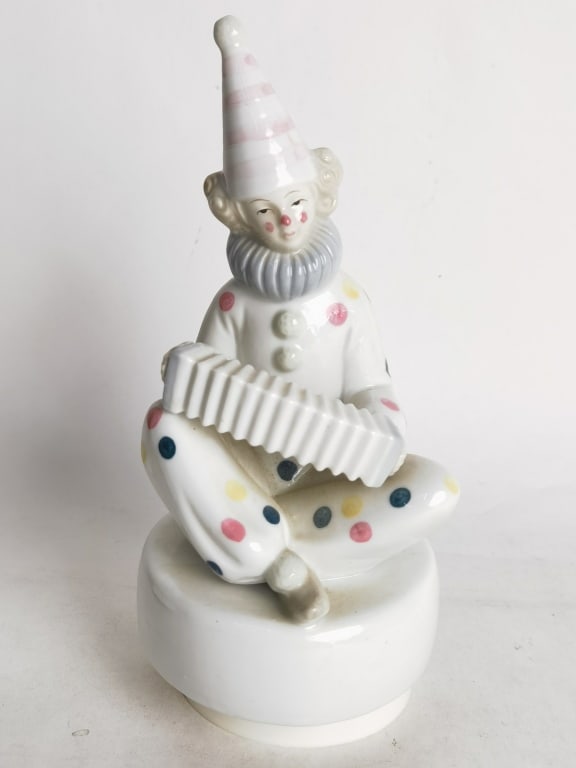 Vintage Porcelain Clown Music Box: Vintage Porcelain Clown Music Box, 9.5in