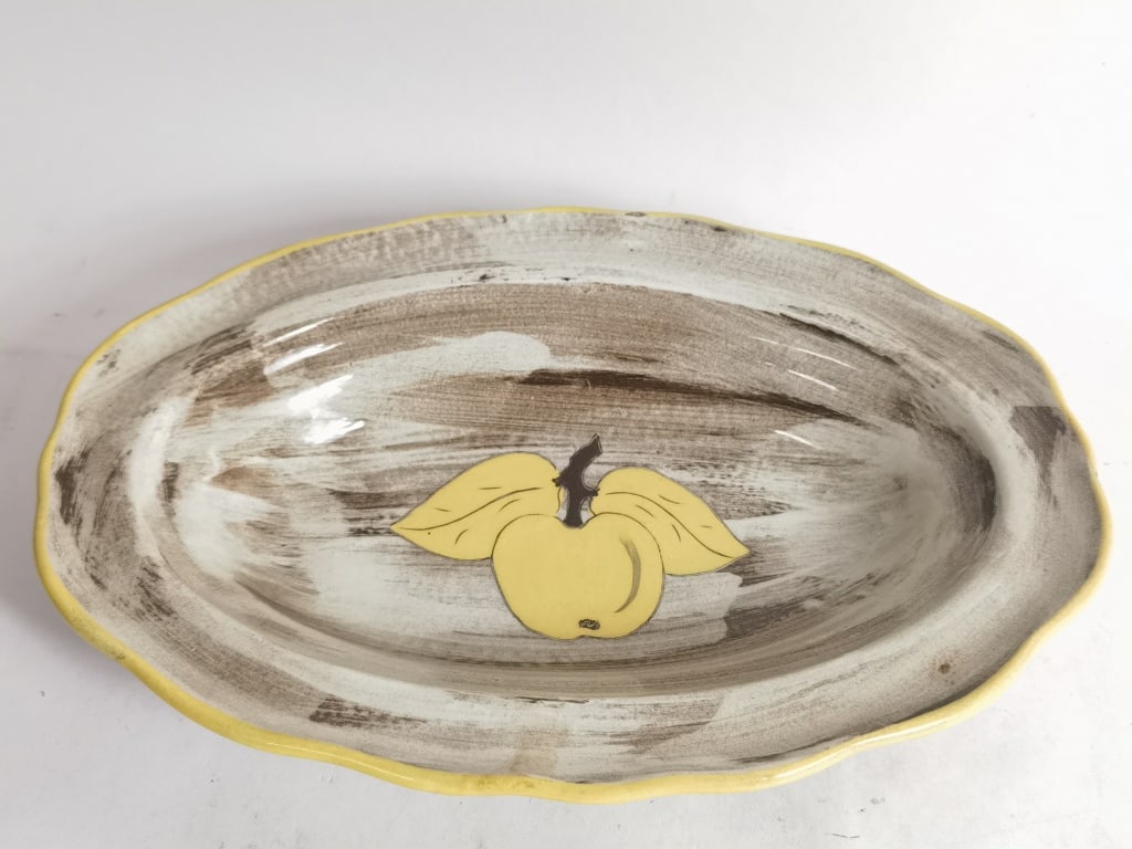 Vintage Santa Anita Ware Vreni Provincial Apple Ov: Vintage Santa Anita Ware Vreni Provincial Apple Oval Plate, 2.25in by 12.75in