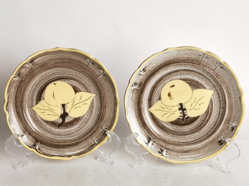 Vintage Santa Anita Ware Vreni Provincial Apple Pl: Vintage Santa Anita Ware Vreni Provincial Apple Plates, 8.25in