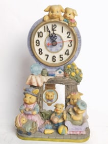 Vintage Teddy Pig Table Clock