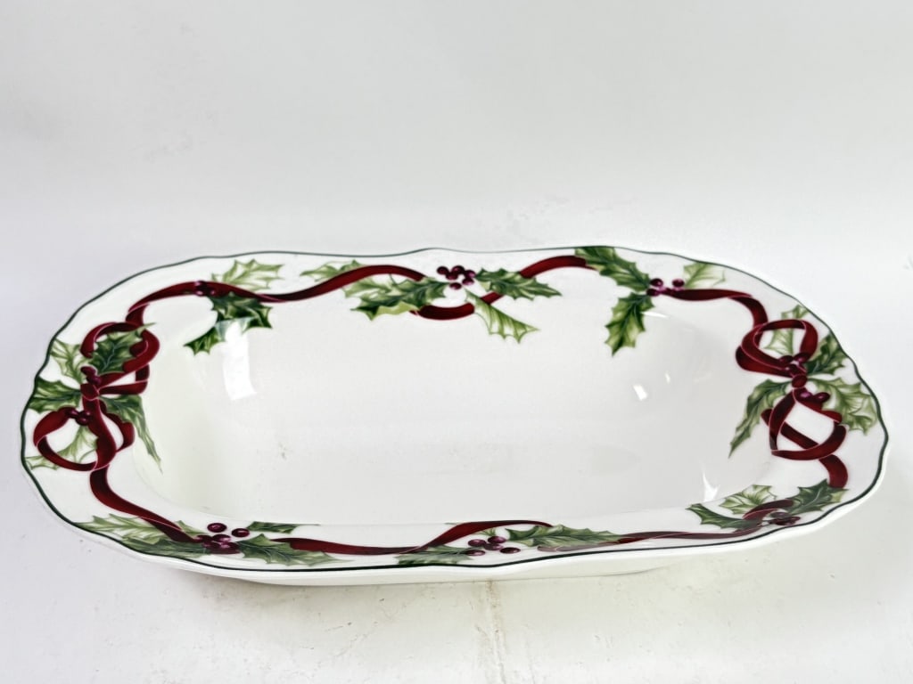 1998 Charter Club Winter Garland Porcelain Bowl: 1998 Charter Club Winter Garland Porcelain Bowl, 2.75in by 11.75in