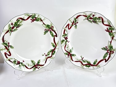 Pr. of 1998 Charter Club Winter Garland Porcelain