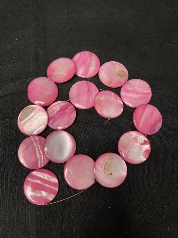 Group of Pink Mother-of-Pearl Round Flat Beads: Group of Pink Mother-of-Pearl Round Flat Beads, 1in