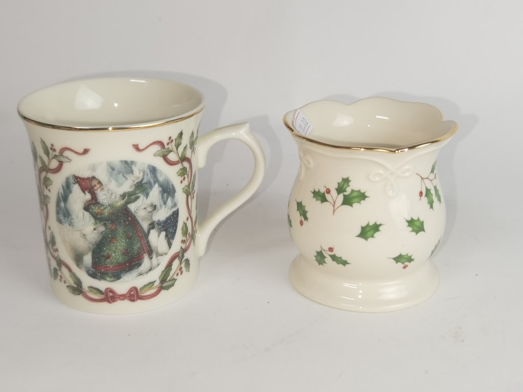 Lenox Porcelain Holiday Mug and Creamer: Lenox Porcelain Holiday Mug and Creamer, 3.75in by 4.5in