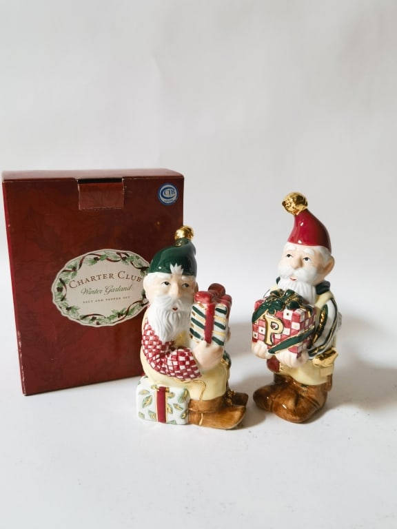 Vintage Charter Club Porcelain Winter Garland Salt: Vintage Charter Club Porcelain Winter Garland Salt and Pepper Set, 5.5in