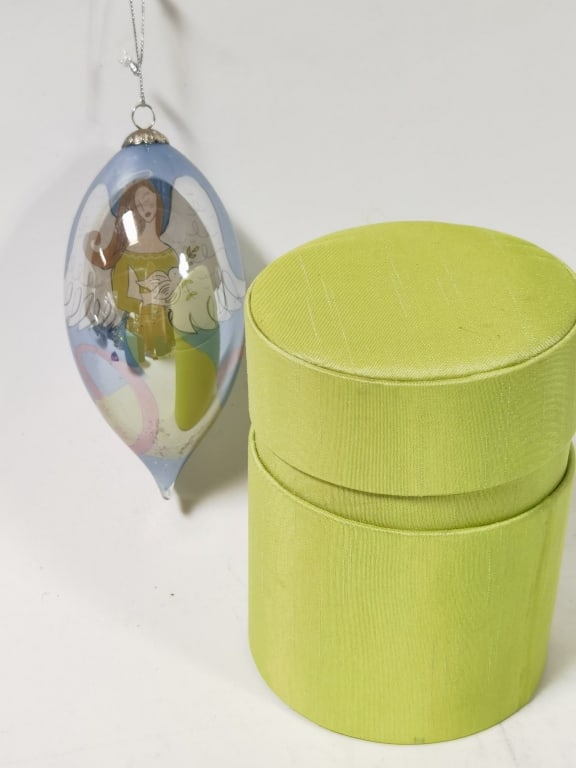 Art Glass Ornament: Art Glass Ornament, 5.25in