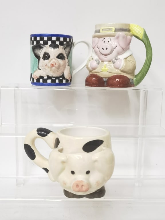 Group of Porcelain Pig Wares: Group of Porcelain Pig Wares, 3in