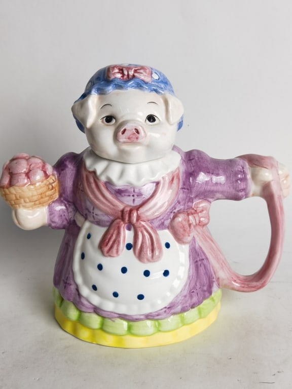 Vintage Pink Lady Pig Porcelain Teapot: Vintage Pink Lady Pig Porcelain Teapot, 8in by 9in
