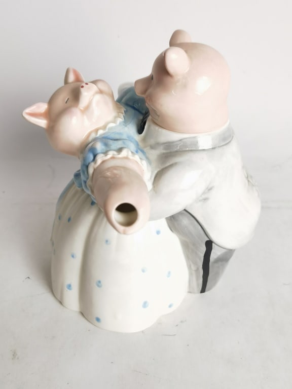 Vintage Dancing Pig Couple Porcelain Teapot: Vintage Dancing Pig Couple Porcelain Teapot, 7.5in by 8in