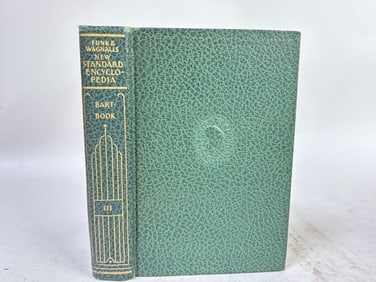 1935 Funk & Wagnalls New Standard Encyclopedia IlI