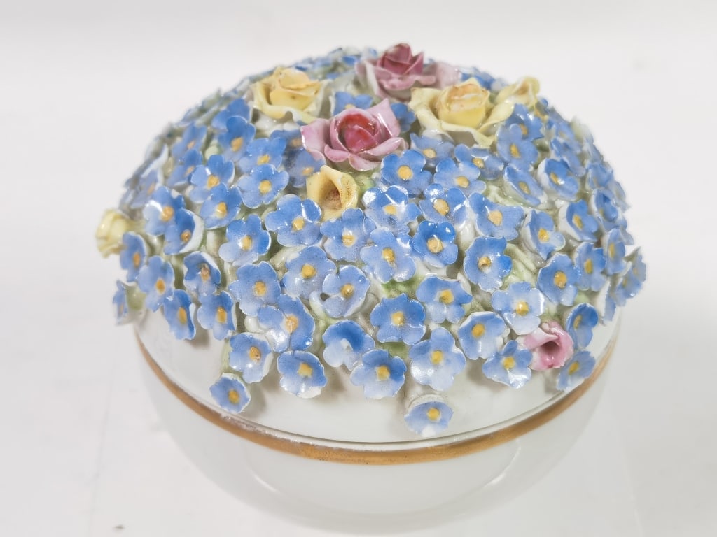 Vintage Germany Elfinware Forget-Me-Not Trinket Bo: Vintage Germany Elfinware Forget-Me-Not Trinket Box, 3.25in by 3.5in