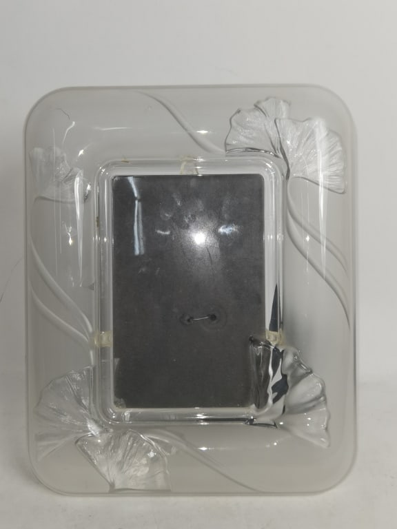 Vintage Floral Art Glass Photo Frame: Vintage Floral Art Glass Photo Frame, 10.5in by 8.5in