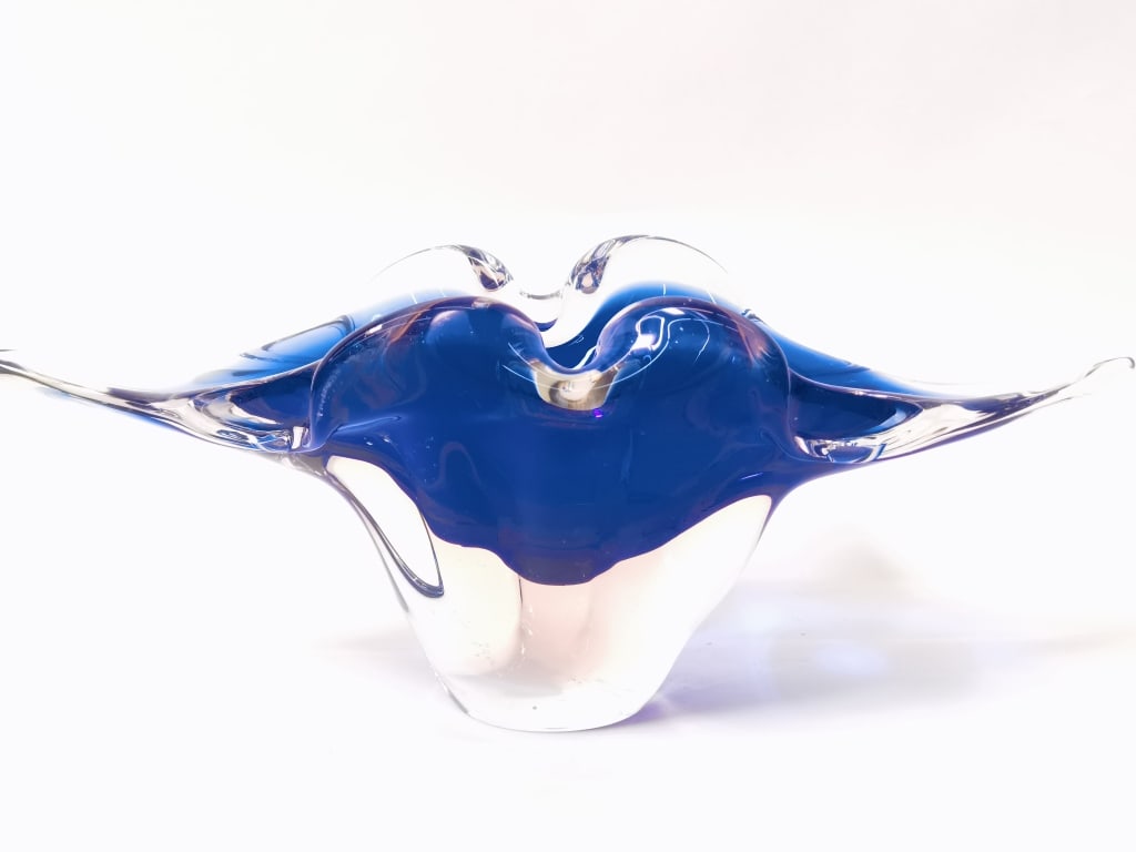 Vintage Murano Italy Blue Art Glass Bowl: Vintage Murano Italy Blue Art Glass Bowl, 11.5in