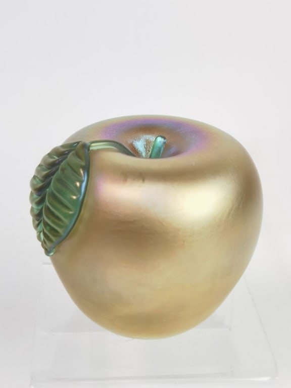 Limited Ed. Grant Randolph Studios Iridescent Apple Paperweight (1 of 7)