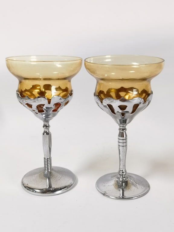 Pr. of Amber Glass Wine Glasses: Pr. of Amber Glass Wine Glasses, 5.5in