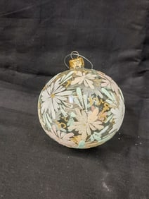 Vintage Art Glass Floral Ornament