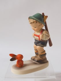 Goebel Hummel Porcelain "Sensitive Hunter" Figurin