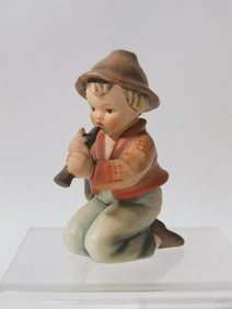 1957 Goebel Hummel Porcelain "Little Tooter" Figur