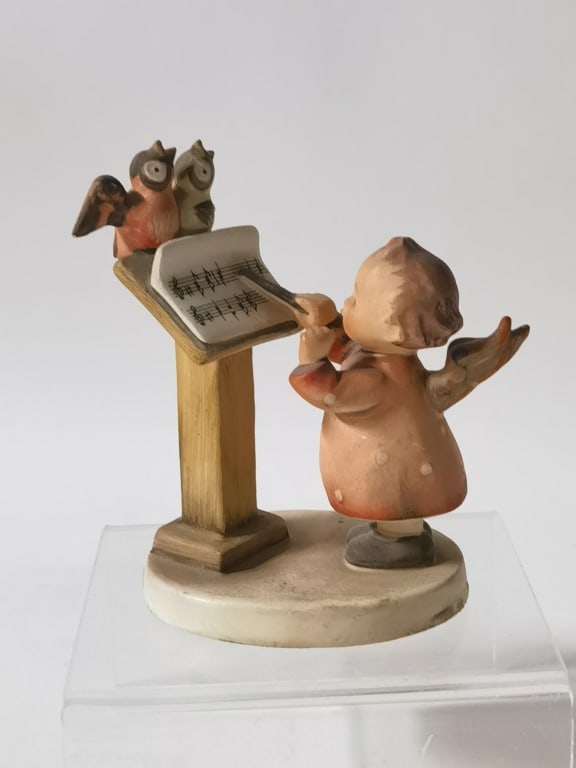 Goebel Hummel Porcelain "Bird Duet" Figurine: Goebel Hummel Porcelain "Bird Duet" Figurine, 4in