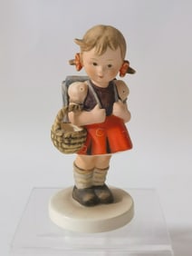 Goebel Hummel Porcelain "School Girl" Figurine