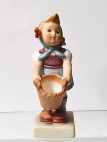 Vintage Goebel Hummel Porcelain "Little Helper" Fi