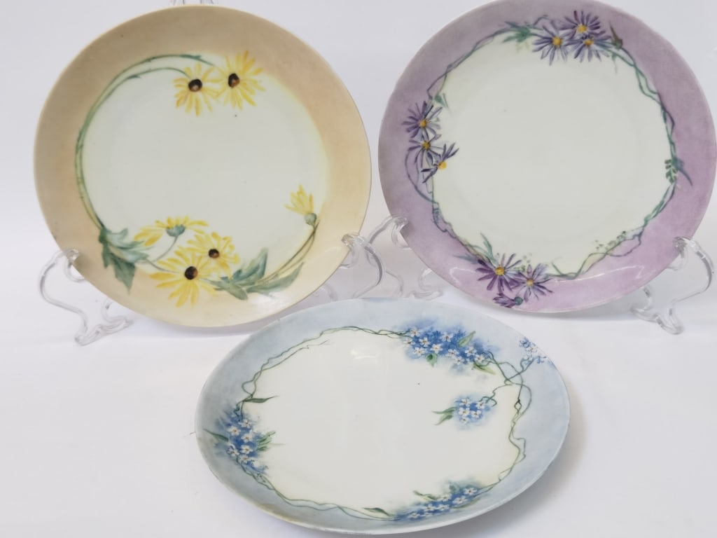 (3) Vintage Bavaria Porcelain Plates: (3) Vintage Bavaria Porcelain Plates, 7.75in