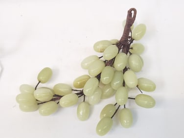 Chinese Jade Grapes