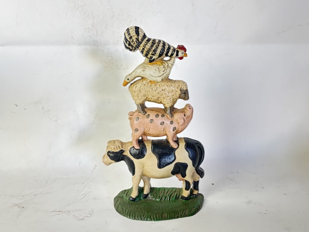 Vintage Cast Iron Farm Animal Door Stop: Vintage Cast Iron Farm Animal Door Stop, 9.5in by 5.5in