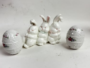 Group of Porcelain Table Decors