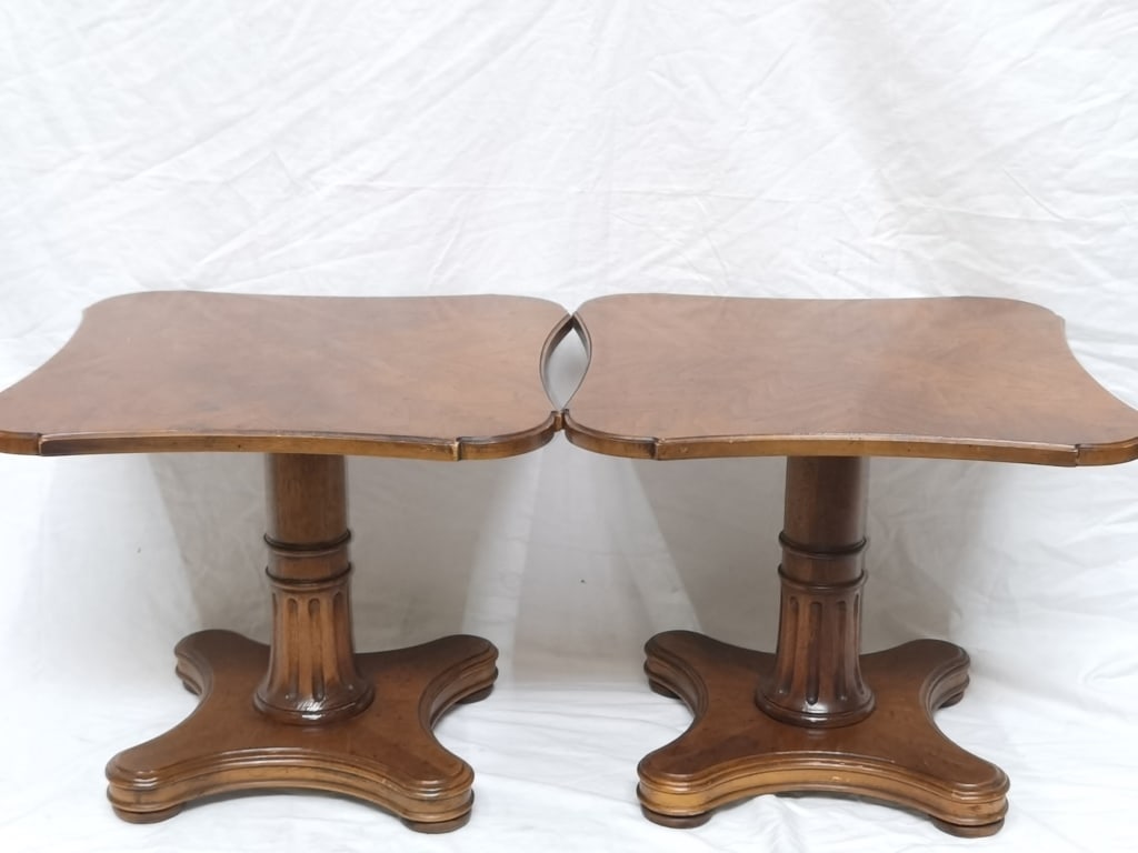 Pr. of Vintage Henredon Traditional Provincial Sid: Pr. of Vintage Henredon Traditional Provincial Side Tables, 17in by 26.5in