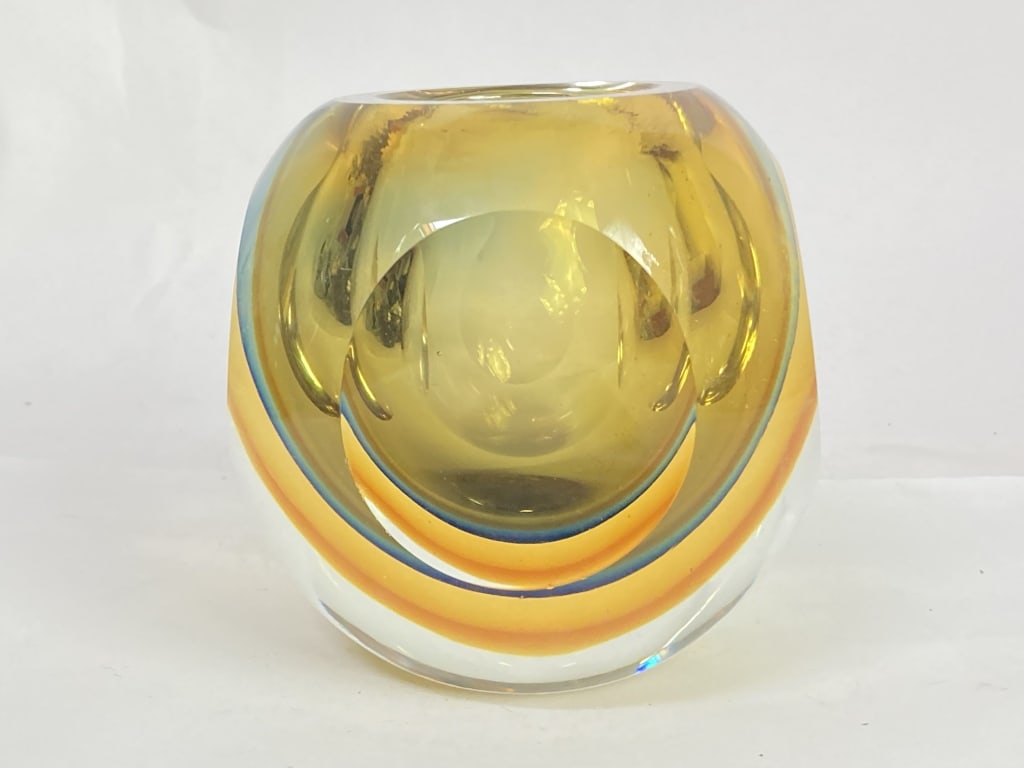 Vintage Murano italy Faceted Amber Glass Vase: Vintage Murano italy Faceted Amber Glass Vase, 4 1/8in