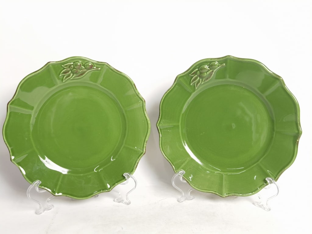 Pr. of Sur La Table Portugal Porcelain Green Plate: Pr. of Sur La Table Portugal Porcelain Green Dinner Plates, 10.75in