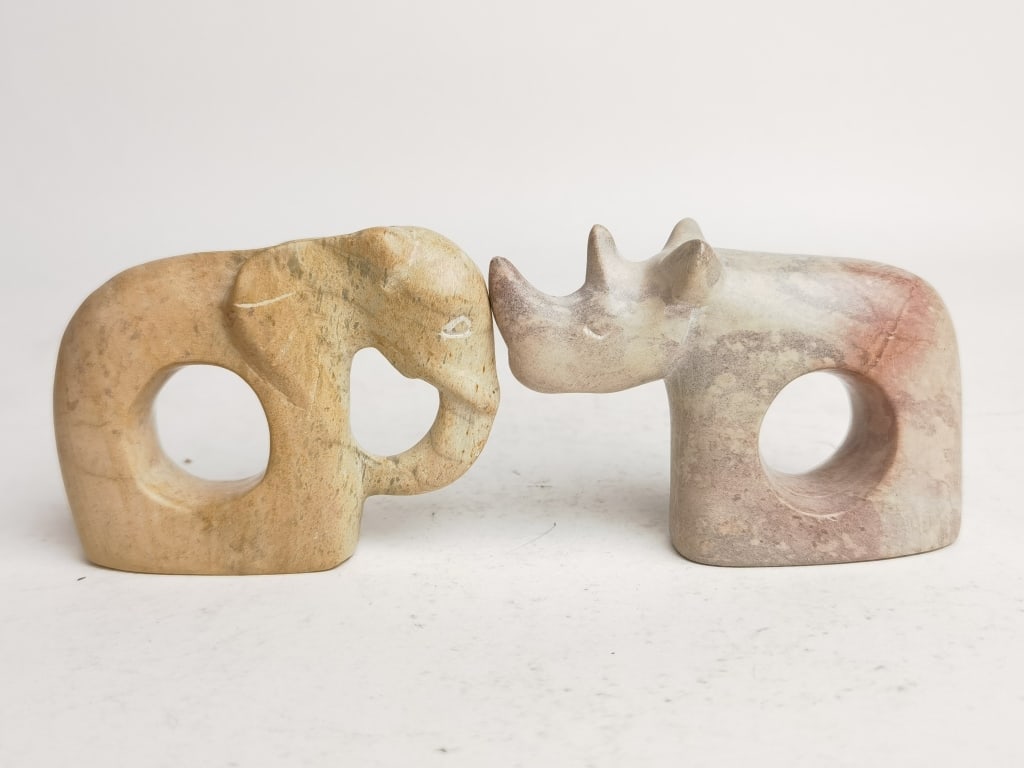 (2) Soapstone Carved Animals: (2) Soapstone Carved Animals, 3.5in & 3.25in