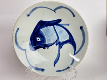 Chinese Porcelain B&W Fish Plate