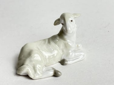 Vintage Lladro Spain Porcelain Lamb Figurine