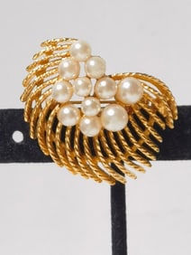 Costume Gold Tone Faux Pearl Brooch