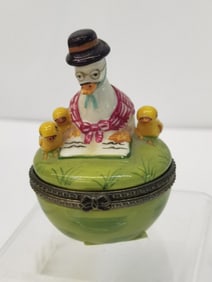 Vintage Porcelain Mama and Baby Ducks Trinket Box